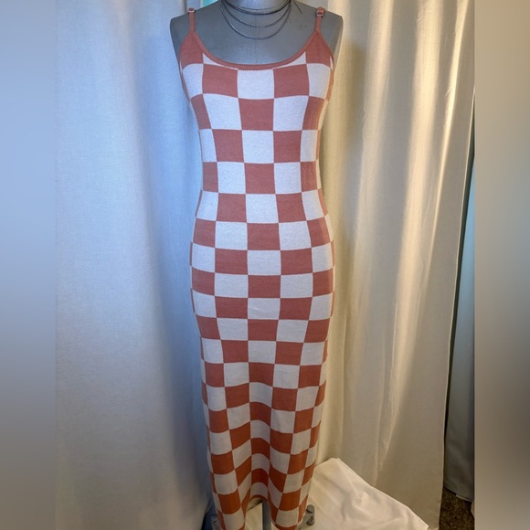 Soft Peach Cream Checkerboard Knit Midi Dress Minimalist Euro Summer Sz Medium - Picture 2 of 9